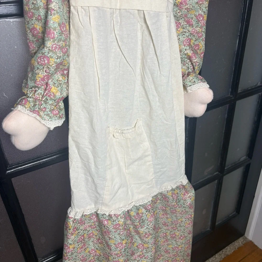 Collections Etc granny, vacuum cover